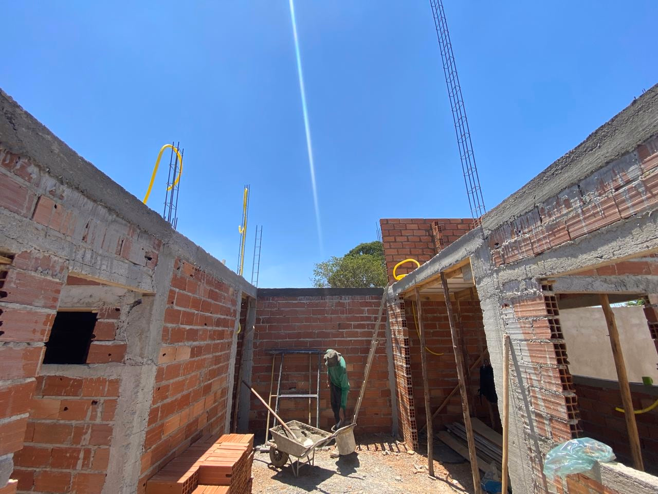 Ambiente em fase de alvenaria e estrutura